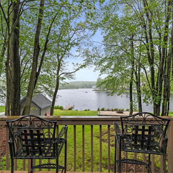 Lakefront Retreat - Image 1